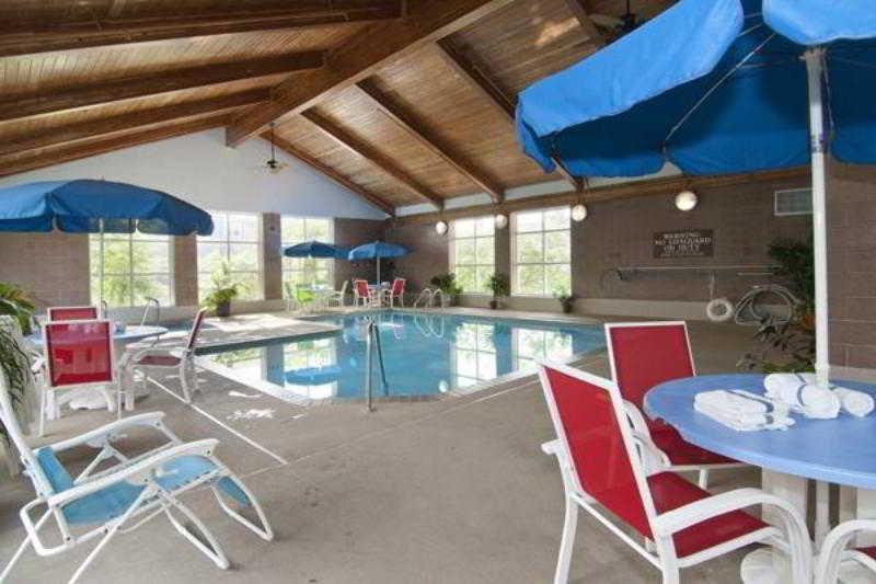 Norwood Inn And Suites Chaska Facilities photo