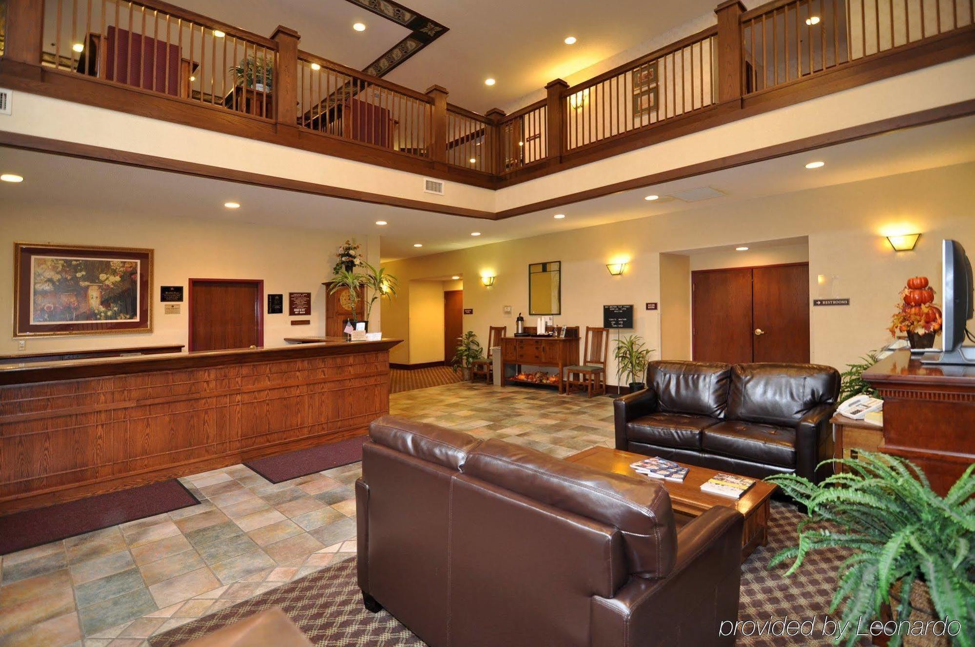 Norwood Inn And Suites Chaska Exterior photo